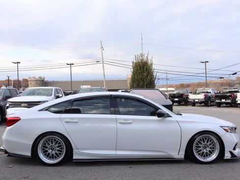 Used 2022 Honda Accord Sport image 6