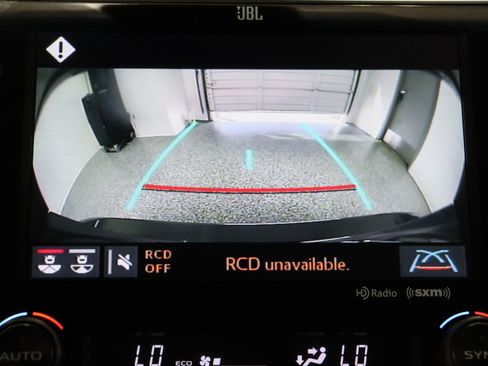 Used 2018 Toyota Camry XSE image 21