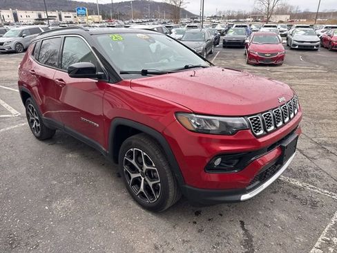Used 2025 Jeep Compass Limited image 6