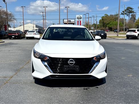 Used 2024 Nissan Sentra SV image 2