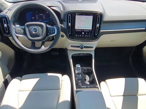 New 2026 Volvo XC40 B5 Ultra w/ Protection Package Premier AWD/4WD image 11