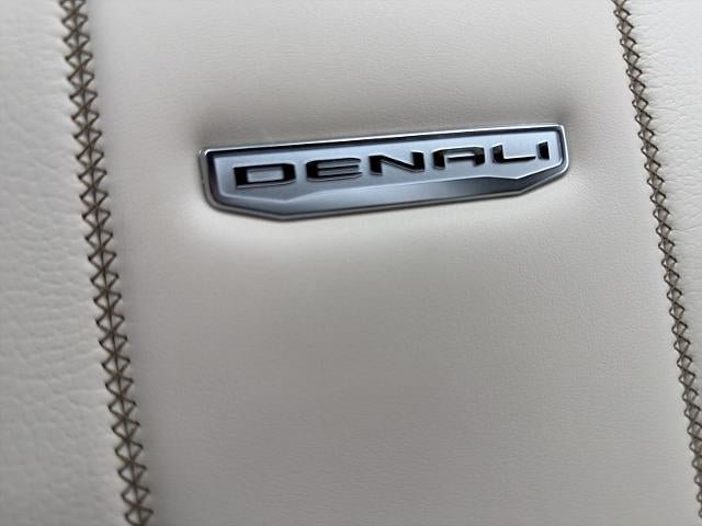 Used 2026 GMC Yukon XL Denali w/ Denali Reserve Package AWD/4WD image 39