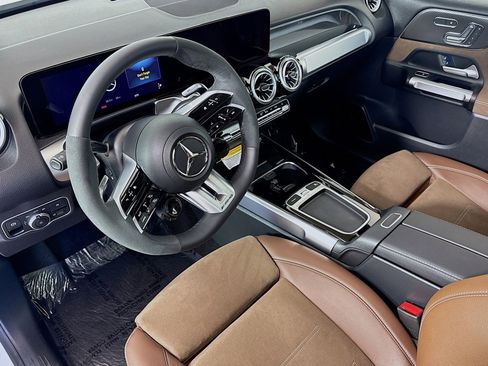 New 2025 Mercedes-Benz GLB 35 AMG 4MATIC image 9