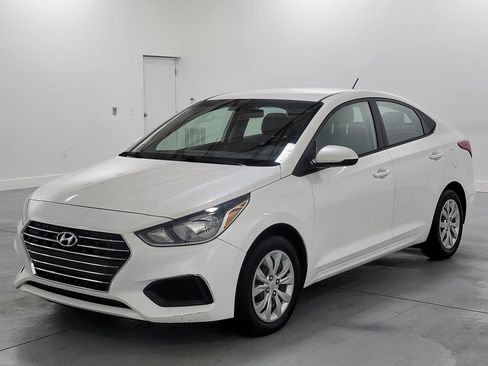 Used 2022 Hyundai Accent SE FWD image 4