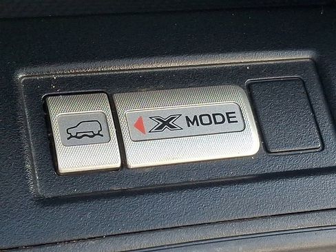 Used 2017 Subaru Forester 2.5i Premium w/ All-Weather Package image 23