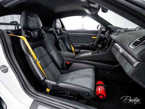 Used 2023 Porsche 718 Cayman GT4 RS RWD image 41