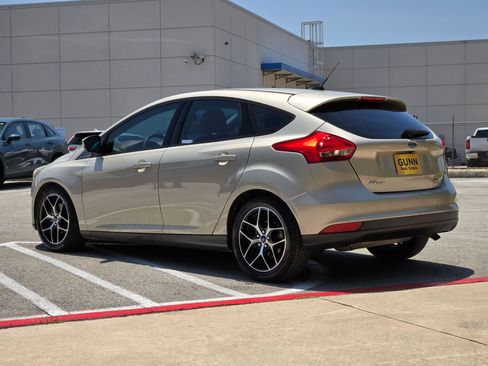 Used 2017 Ford Focus SEL FWD image 5