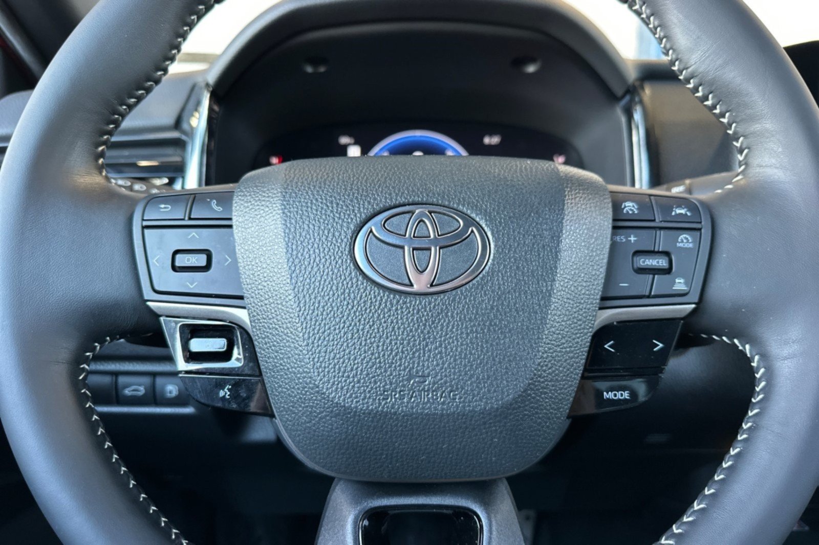 Certified 2025 Toyota Camry SE FWD image 21