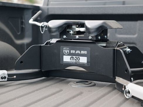 New 2026 RAM 3500 Laramie AWD/4WD image 36