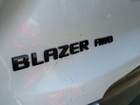 Used 2021 Chevrolet Blazer RS w/ Enhanced Convenience Package image 7