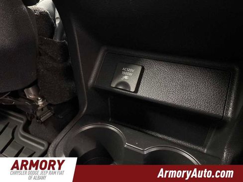 Used 2022 Toyota Sienna XLE Woodland Edition image 35