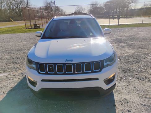 Used 2018 Jeep Compass Latitude w/ Safe & Security Group image 2
