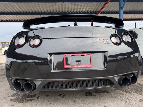 Used 2010 Nissan GT-R Premium AWD/4WD image 20