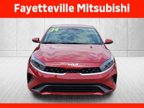 Used 2024 Kia Forte LXS FWD image 2