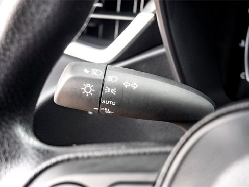 Used 2026 Toyota Corolla LE image 19