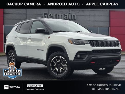 Used 2025 Jeep Compass Trailhawk AWD/4WD image 1
