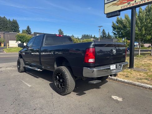 Used 2018 RAM 2500 Tradesman w/ Chrome Appearance Group AWD/4WD image 3