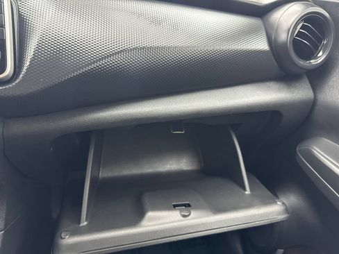 Used 2022 Nissan Kicks S FWD image 31