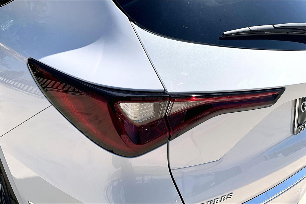 Certified 2026 Acura MDX w/ Technology Package FWD image 36
