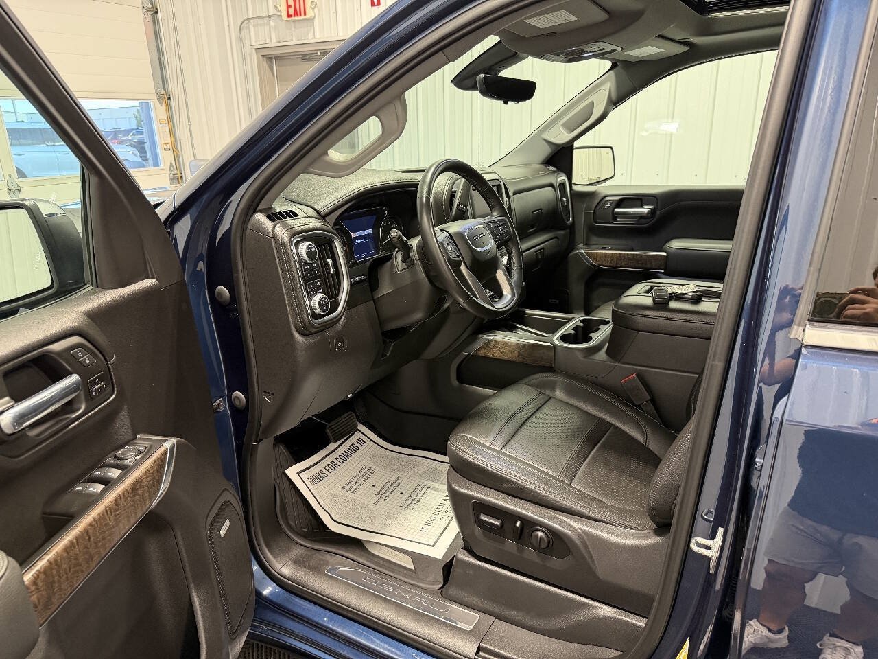 Used 2020 GMC Sierra 1500 Denali w/ Denali Ultimate Package AWD/4WD image 12