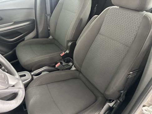 Certified 2021 Chevrolet Trax LS w/ Tint and Cruise Package FWD image 20