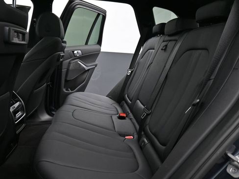 Used 2022 BMW X5 xDrive40i w/ Parking Assistance Package image 15