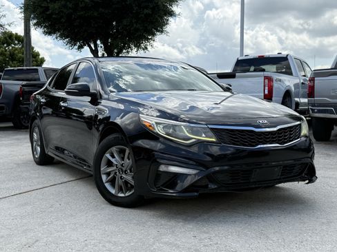 Used 2019 Kia Optima LX FWD image 2