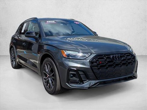 Used 2023 Audi SQ5 Premium Plus w/ Premium Plus Package image 3