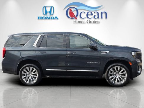 Used 2022 GMC Yukon Denali AWD/4WD image 2