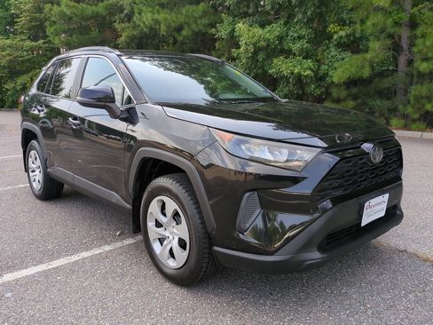 Used 2019 Toyota RAV4 LE w/ All Weather Liner Package AWD/4WD image 2