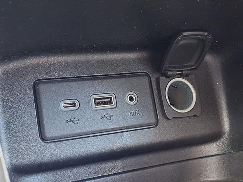 Used 2020 Chevrolet Equinox LT image 24