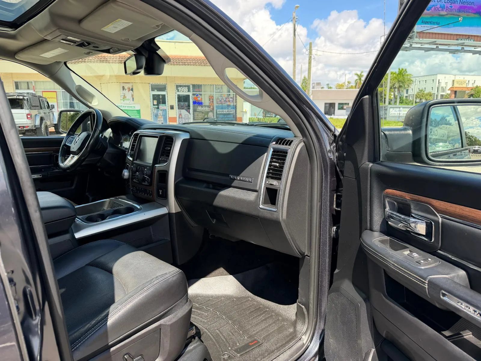 Used 2016 RAM 1500 Laramie w/ Convenience Group AWD/4WD image 37