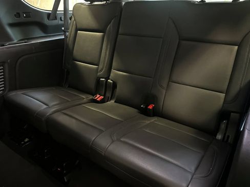 Used 2024 Chevrolet Suburban LT AWD/4WD image 15