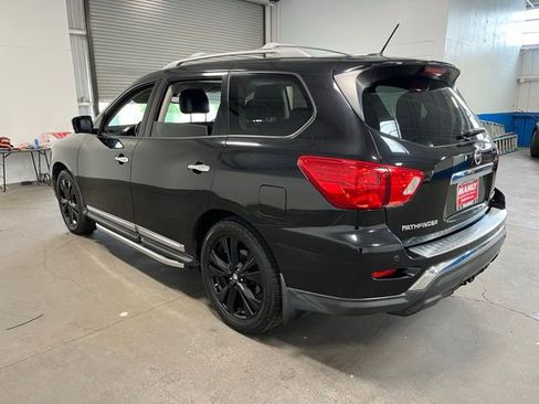Used 2017 Nissan Pathfinder Platinum w/ Midnight Edition Package FWD image 5