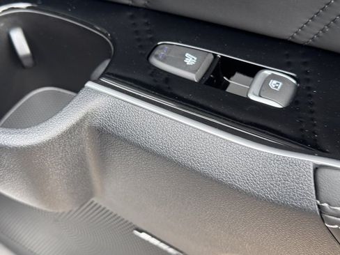 New 2025 Kia Sorento SX Prestige AWD/4WD image 17