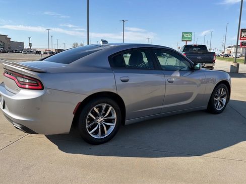 Used 2015 Dodge Charger SXT w/ Plus Group image 18