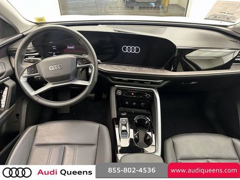 Used 2025 Audi Q5 Premium w/ Convenience Package AWD/4WD image 15