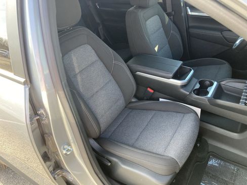 Used 2025 GMC Terrain Elevation image 28