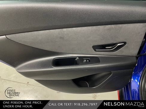 Used 2022 Hyundai Elantra N image 30