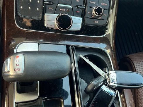 Used 2015 Audi A8 L TDI image 25