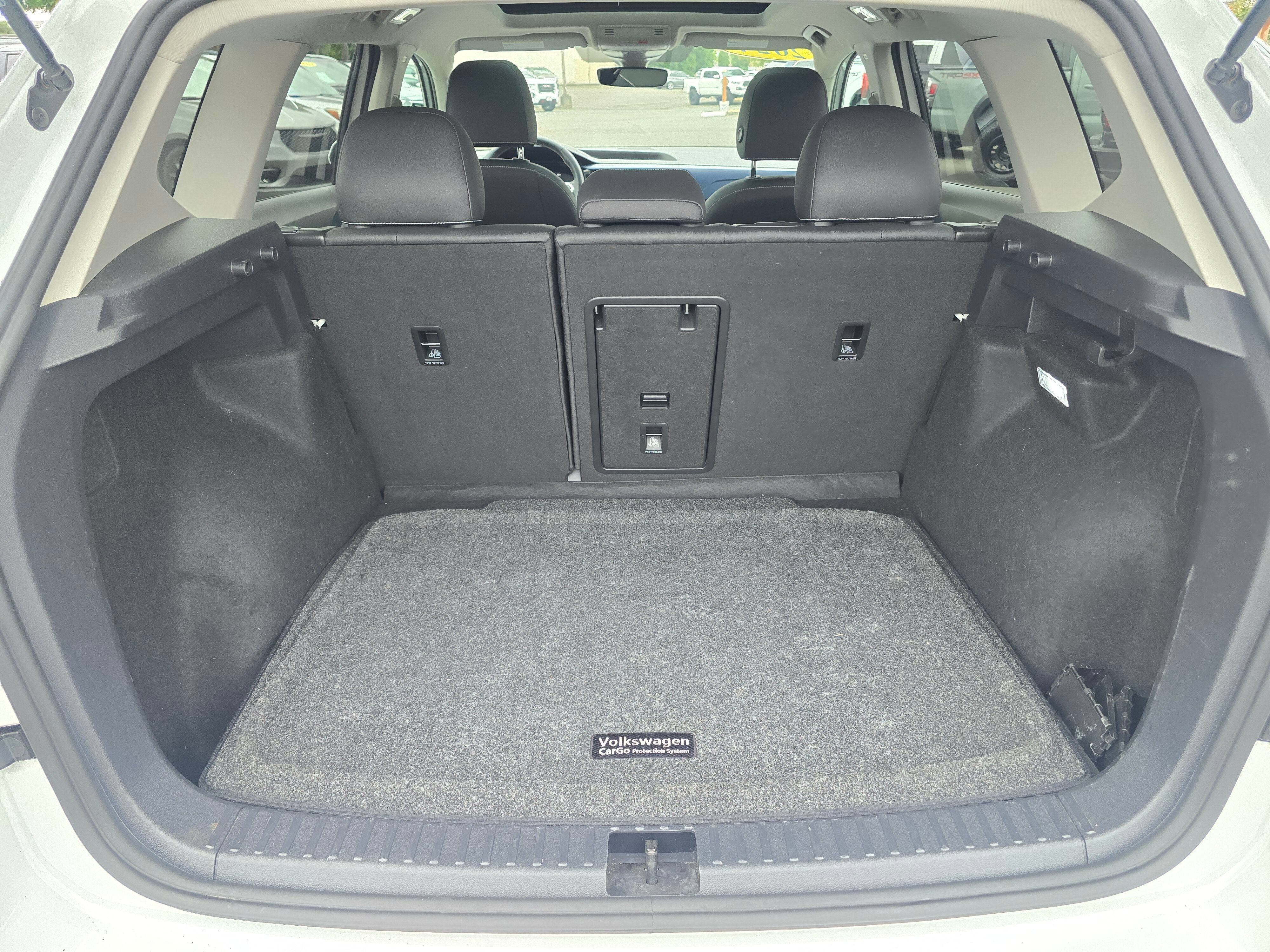 Used 2024 Volkswagen Taos SE w/ Panoramic Sunroof Package AWD/4WD image 14