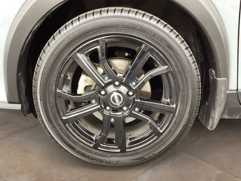 Used 2023 Nissan Kicks SR w/ SR Premium Package FWD image 28