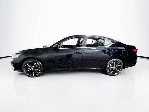 New 2026 Nissan Altima 2.5 SR AWD/4WD image 8