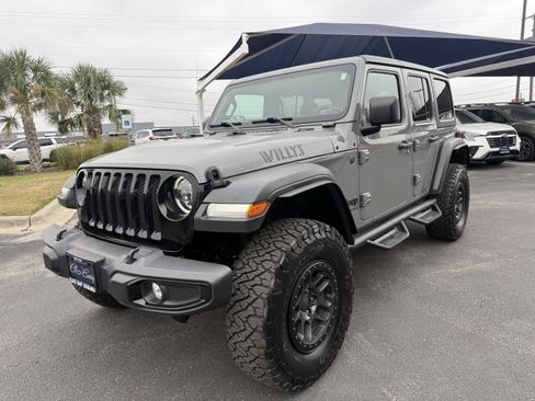 Used 2023 Jeep Wrangler Willys image 3