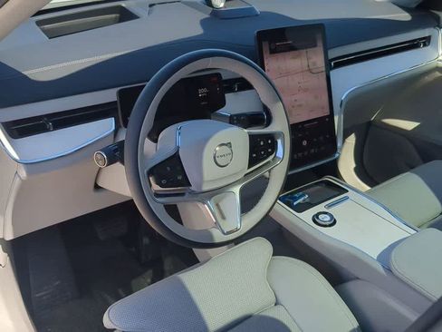 Used 2025 Volvo EX90 Ultra AWD/4WD image 2