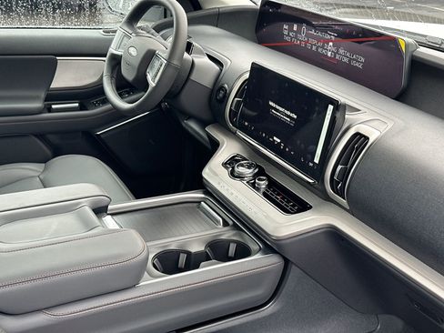 New 2025 Ford Expedition Max Active AWD/4WD image 13