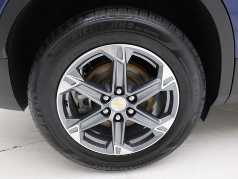Used 2023 Chevrolet Blazer LT w/ Driver Confidence Package image 9