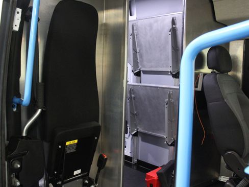 Used 2024 RAM ProMaster 3500 w/ Delivery Van Package image 14