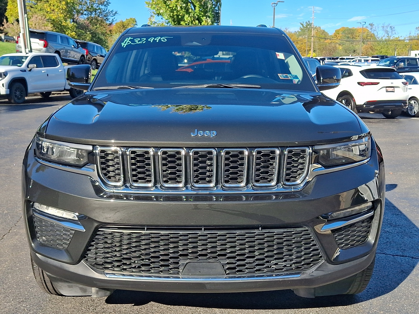 Used 2024 Jeep Grand Cherokee Limited AWD/4WD image 2