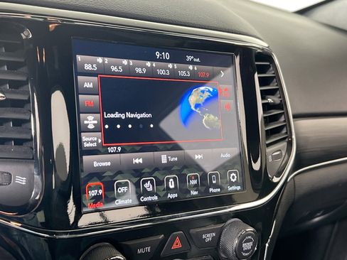 Used 2021 Jeep Grand Cherokee Limited image 15